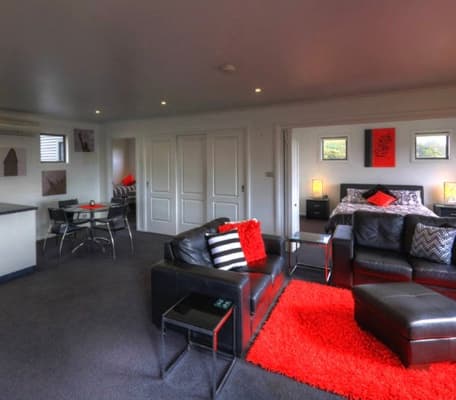 2 Nights at Rosebank Cottage Collection in Smithton/Stanley